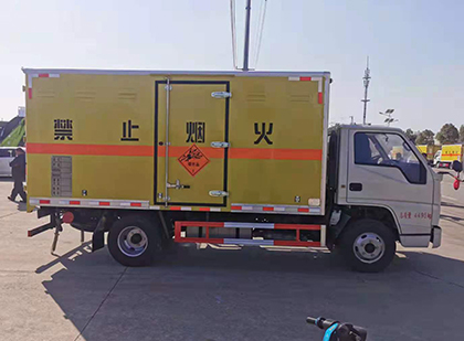 西丰爆破器材运输车